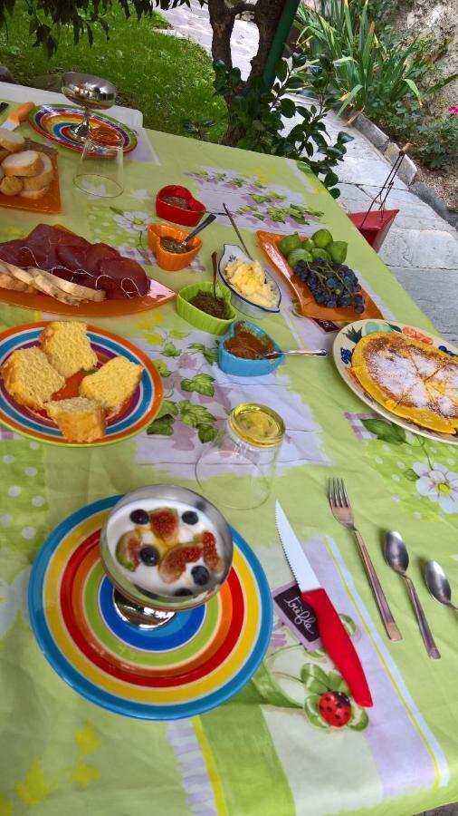 Carate Urio B&B "A Casa Di Camilla" מראה חיצוני תמונה