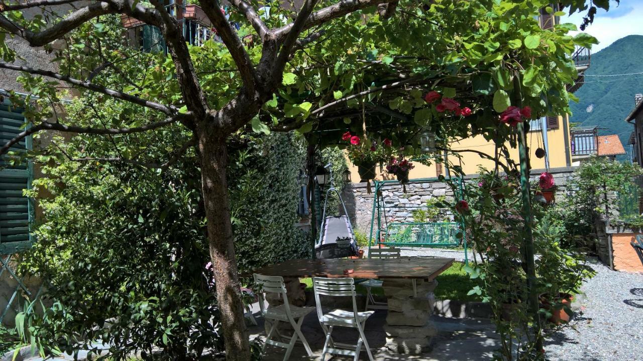 Carate Urio B&B "A Casa Di Camilla" מראה חיצוני תמונה