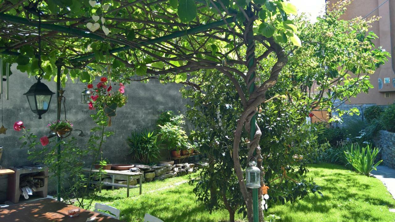 Carate Urio B&B "A Casa Di Camilla" מראה חיצוני תמונה